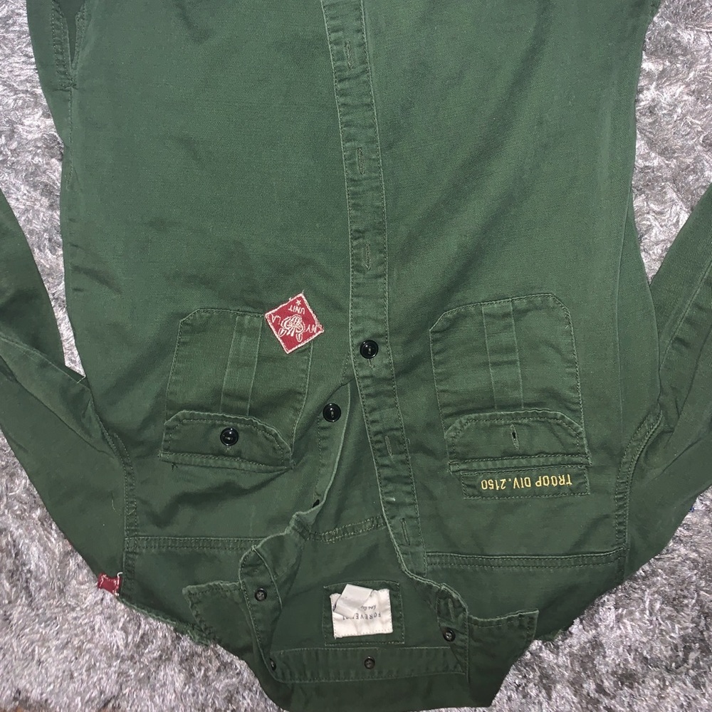 Camo green top
